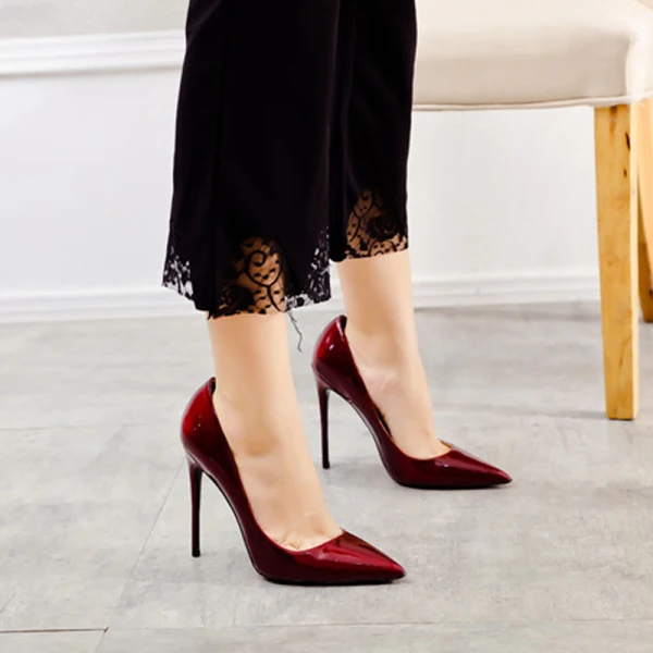 Schöne Burgunderrot Cocktail Lackleder Pumps 2021 Leder 12 cm Stilettos Hochhackige Spitzschuh Pumps
