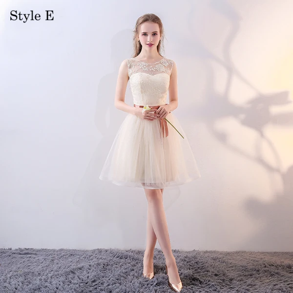 Chic / Beautiful Champagne Bridesmaid Dresses 2018 A-Line / Princess Bow Lace Sleeveless Backless Short Wedding Party Dresses