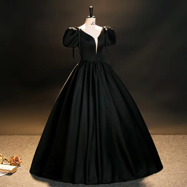 Elegant Black Satin Prom Dresses 2023 Ball Gown V-Neck Puffy Short Sleeve Backless Floor-Length / Long Prom Formal Dresses
