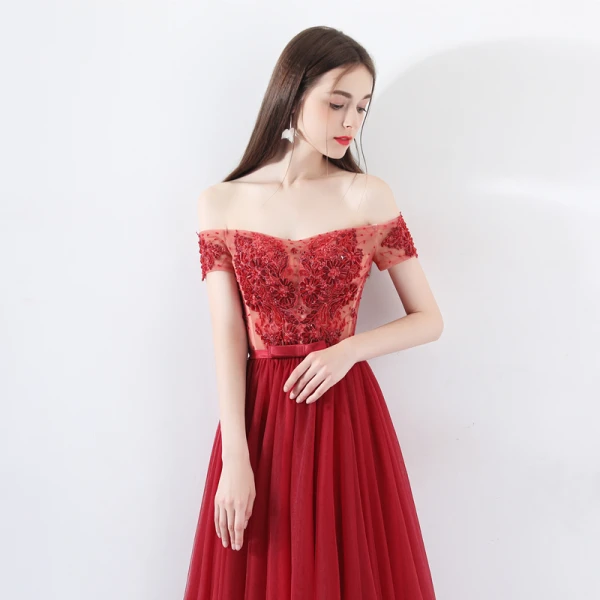 Chic / Beautiful Burgundy Prom Dresses 2018 A-Line / Princess Beading Crystal Lace Flower Off-The-Shoulder Backless Sleeveless Floor-Length / Long Formal Dresses