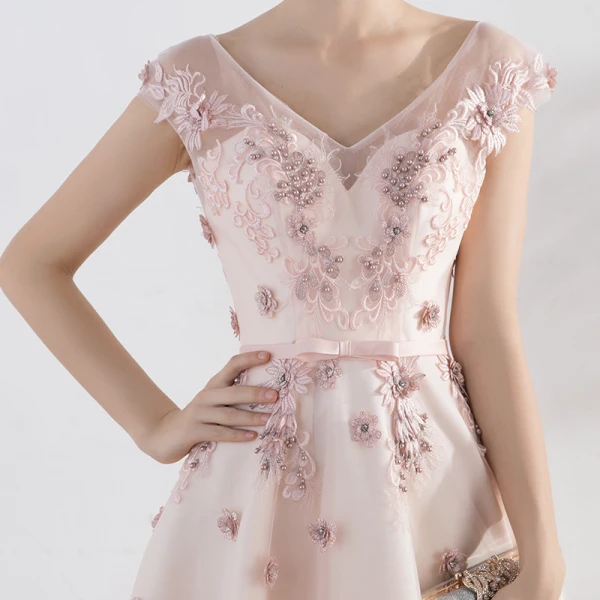 Élégant Rose Bonbon Robe De Ceremonie Princesse 2017 En Dentelle Fleur Noeud Perlage Dos Nu V-Cou Manches Courtes Tribunal Train Robe De Bal