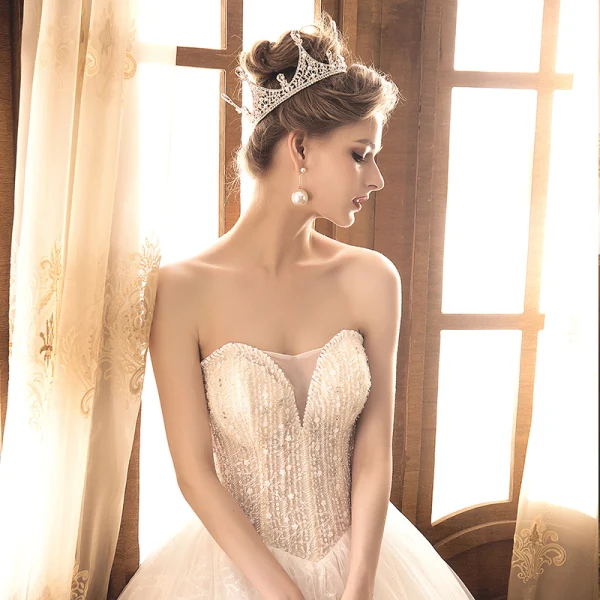 Élégant Champagne Robe De Mariée 2018 Robe Boule Perlage Perle Faux Diamant Paillettes Bustier Dos Nu Sans Manches Longue Mariage