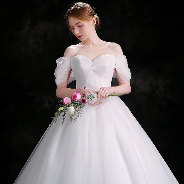 Simple Blanche Robe De Mariée 2018 Robe Boule De l'épaule Dos Nu Sans Manches Cathedral Train Mariage