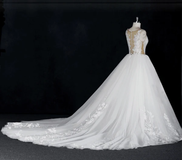 Chic / Beautiful White Ball Gown Wedding Dresses 2017 Scoop Neck Sleeveless Beading Rhinestone Covered Button Appliques Lace Flower Ruffle Tulle Sash Chapel Train