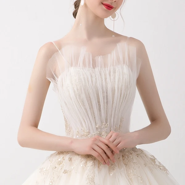Élégant Champagne Robe De Mariée 2018 Robe Boule Perlage En Dentelle Fleur Paillettes Plissée Bretelles Spaghetti Dos Nu Sans Manches Chapel Train Mariage