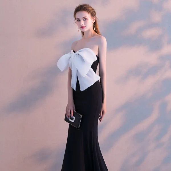 Sexy Schwarz Abendkleider 2018 Meerjungfrau Schleife Bandeau Rückenfreies Ärmellos Sweep / Pinsel Zug Festliche Kleider