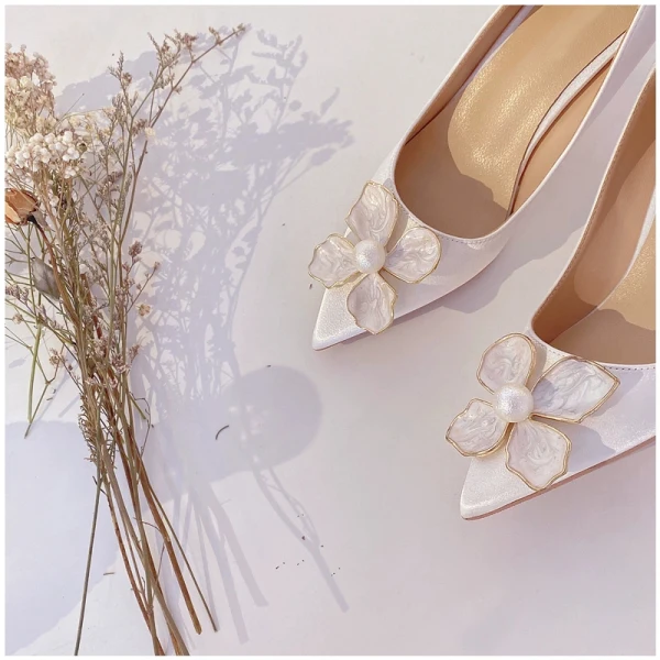 Elegante Ivory / Creme Abend Seide Satin Pumps 2021 Perle 8 cm Stilettos Spitzschuh Pumps Hochhackige