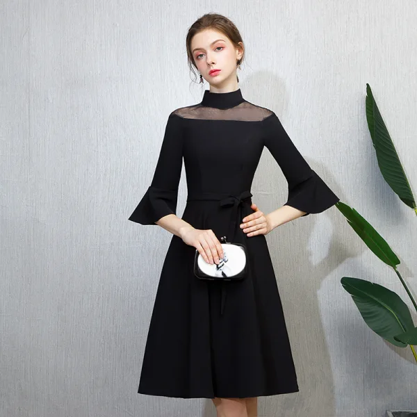 Modest / Simple Black Homecoming Graduation Dresses 2018 A-Line / Princess High Neck Bell sleeves Knee-Length Formal Dresses