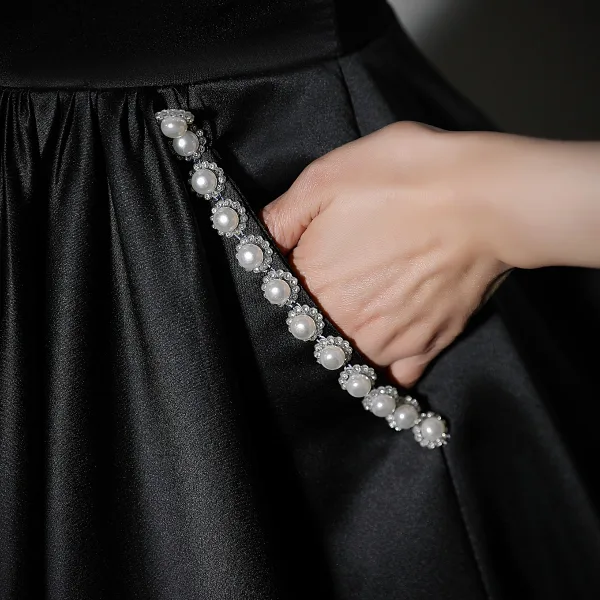 Elegant Black Pearl Rhinestone Satin Prom Dresses 2023 Ball Gown Square Neckline Puffy Short Sleeve Backless Floor-Length / Long Prom Formal Dresses