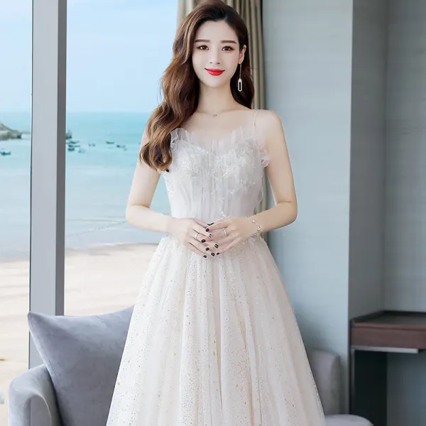 Élégant Champagne Robe De Mariée 2018 Princesse Perlage En Dentelle Fleur Paillettes Bretelles Spaghetti Dos Nu Sans Manches Longue Mariage