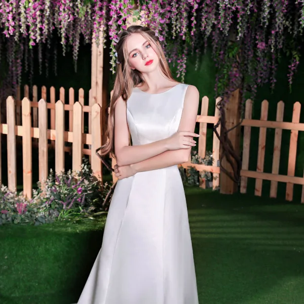 Simple Ivoire Robe De Mariée 2018 Princesse Encolure Dégagée Sans Manches Dos Nu Train De Balayage Mariage