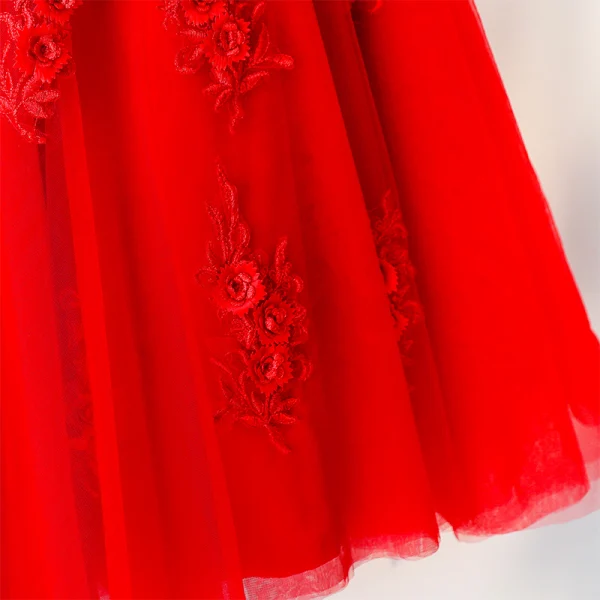 Chic / Belle Rouge de retour Robe De Graduation 2017 Princesse En Dentelle Fleur Fleurs Artificielles De l'épaule Bretelles croisées Dos Nu Sans Manches Courte