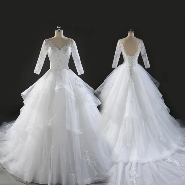 Chic / Belle Robe De Mariée 2017 Robe Boule En Dentelle Fleur Paillettes V-Cou Dos Nu 3/4 Manches Royal Train