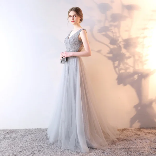 Chic / Beautiful Silver Evening Dresses 2017 A-Line / Princess Lace Flower Beading V-Neck Backless Sleeveless Floor-Length / Long Formal Dresses