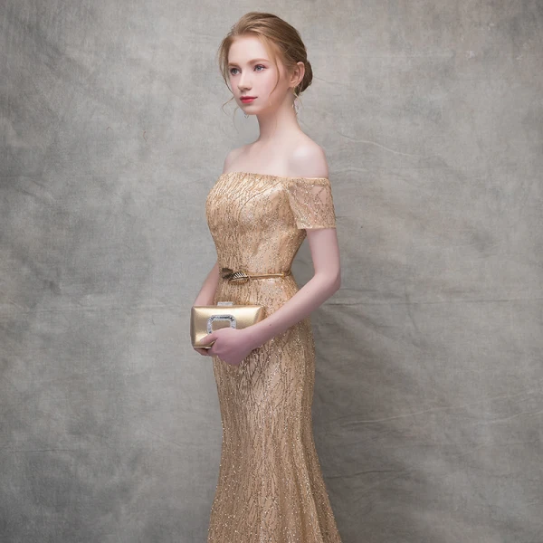 Scintillantes Dorés Robe De Soirée 2017 Trompette / Sirène Glitter Dentelle Métal Ceinture De l'épaule Manches Courtes Train De Balayage Robe De Ceremonie