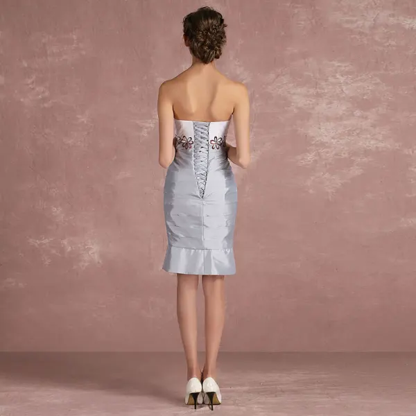 Chic / Beautiful Silver 2 Piece Mother Of The Bride Dresses 2018 Strapless 1/2 Sleeves Knee-Length Wedding Party Dresses