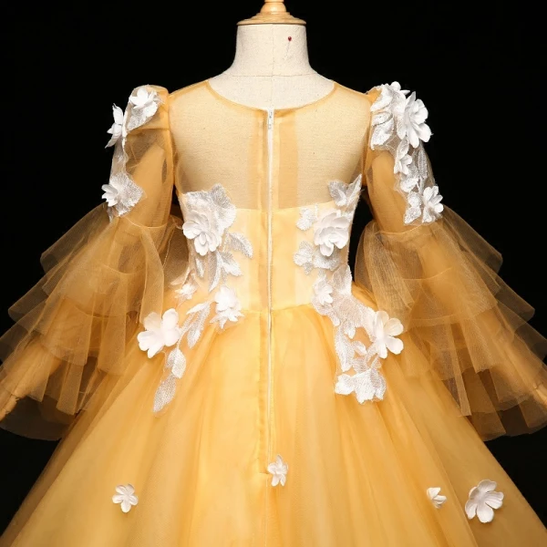 Chic / Beautiful Yellow Flower Girl Dresses 2017 A-Line / Princess Appliques Scoop Neck Long Sleeve Sweep Train Wedding Party Dresses