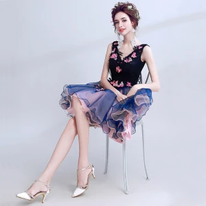 Chic Beautiful Navy Blue Graduation Dresses 2018 Summer A Line Princess Lace V Neck Appliques Backless Beading Homecoming Formal Dresses