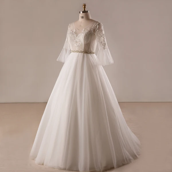 Unique Blanche Robe De Mariée 2017 Princesse V-Cou Tulle En Dentelle Perlage Appliques Dos Nu Mariage