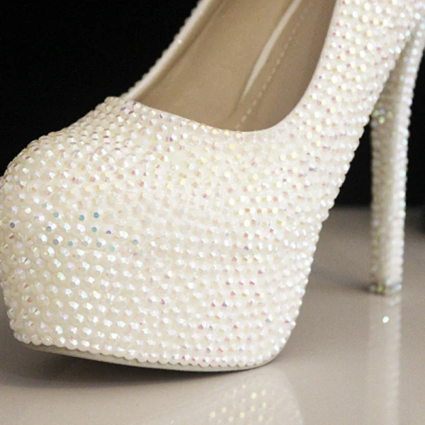 Unika Vita 14 cm Brudskor 2018 Pande Zote Toe Röda mattan Bröllop Beading Pärla Högklackade Pumps