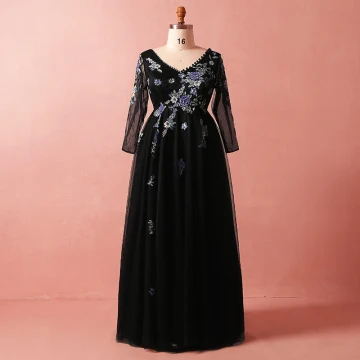 Chic Beautiful Black 2018 Plus Size Evening Dresses A Line Princess V Neck Tulle Lace Long Sleeve Crossed Straps Appliques Backless Beading Summer Evening Party Formal Dresses