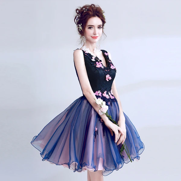 Chic / Beautiful Navy Blue Graduation Dresses 2018 Summer A-Line / Princess Lace V-Neck Appliques Backless Beading Homecoming Formal Dresses