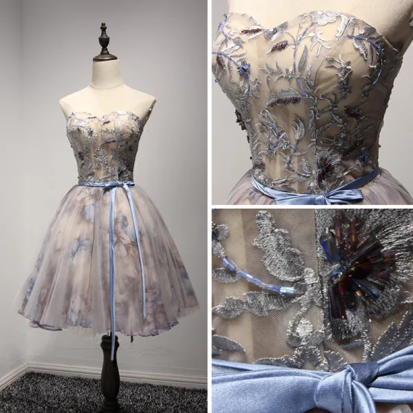 Mote Champagne Homecoming Graduation Kjoler 2017 Ballkjole Kjæreste Uten Ermer Appliques Beading Blonder Sash Printing Korte Buste Ryggløse Formelle Kjoler