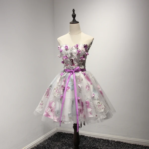 Fine Grå Homecoming Graduation Kjoler 2017 Prinsesse Kjæreste Uten Ermer Syrin Appliques Blomst Beading Paljetter Perle Printing Sash Korte Buste Ryggløse Formelle Kjoler