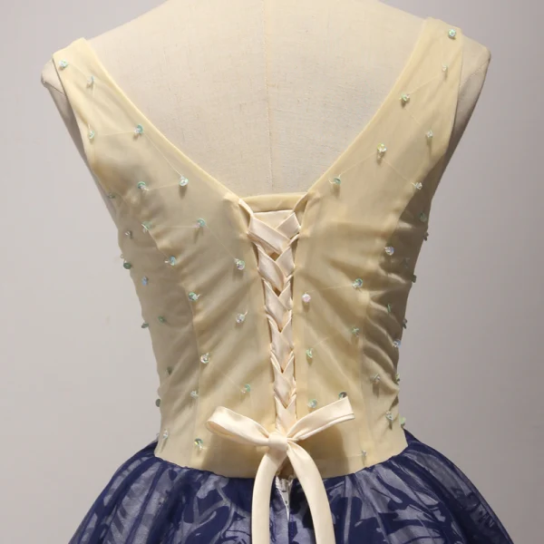 Chic / Belle Champagne Bleu D'encre Robe De Fete 2017 Robe Boule V-Cou Sans Manches Appliques Fleur Perlage Cristal Paillettes Perle Courte Volants Dos Nu Robe De Ceremonie