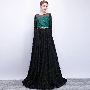 Chic Belle Noire Vert Foncé Transparentes Robe De Bal 2018 Princesse Encolure Dégagée Manches Longues Appliques En Dentelle Métal Ceinture Longue Volants Robe De Ceremonie