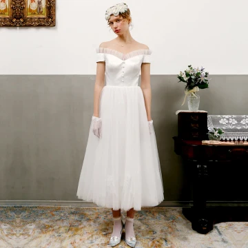 Vintage Originale Ivoire Robe De Mariée 2018 Princesse De L Épaule Manches Courtes Dos Nu Thé Longueur Volants