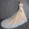 Farbig Multifarben Brautkleider / Hochzeitskleider 2018 A Linie Off Shoulder Kurze Ärmel Rückenfreies Rüschen Kathedrale Schleppe