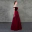 Vintage / Originale Bordeaux Robe De Bal 2018 Princesse De l'épaule Manches Courtes Appliques En Dentelle Perlage Ceinture Longue Volants Dos Nu Robe De Ceremonie