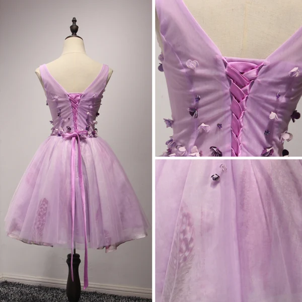 Chic / Beautiful Lilac Homecoming Graduation Dresses 2017 Ball Gown V-Neck Sleeveless Appliques Flower Beading Rhinestone Short Ruffle Backless Formal Dresses