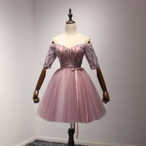 Chic Belle Perle Rose Robe De Fete 2017 Robe Boule De L Épaule 1 2 Manches Appliques En Dentelle Perlage Cristal Ceinture Courte Volants Dos Nu Robe De Ceremonie