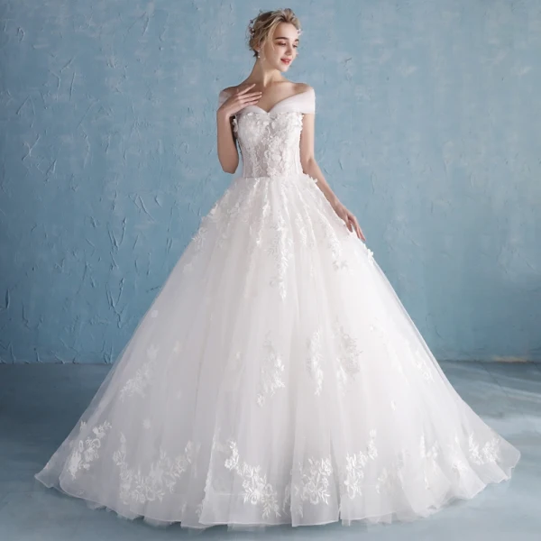 Fine Hvit Brudekjoler 2018 Prinsesse Kjæreste Korte Ermer Ryggløse Appliques Blonder Blomst Beading Perle Chapel Train Buste