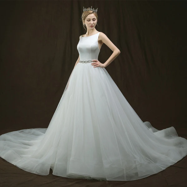 Élégant Ivoire Robe De Mariée 2018 Princesse Encolure Dégagée Sans Manches Dos Nu Perle Faux Diamant Ceinture Chapel Train Volants