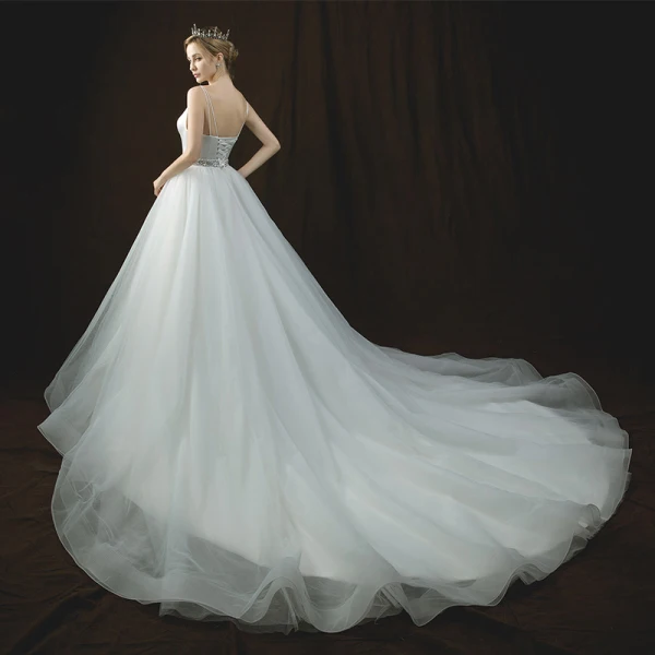 Élégant Ivoire Robe De Mariée 2018 Princesse Encolure Dégagée Sans Manches Dos Nu Perle Faux Diamant Ceinture Chapel Train Volants