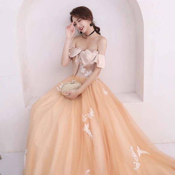 Affordable Champagne Prom Dresses 2018 A-Line / Princess Off-The-Shoulder Short Sleeve Appliques Lace Floor-Length / Long Ruffle Backless Formal Dresses