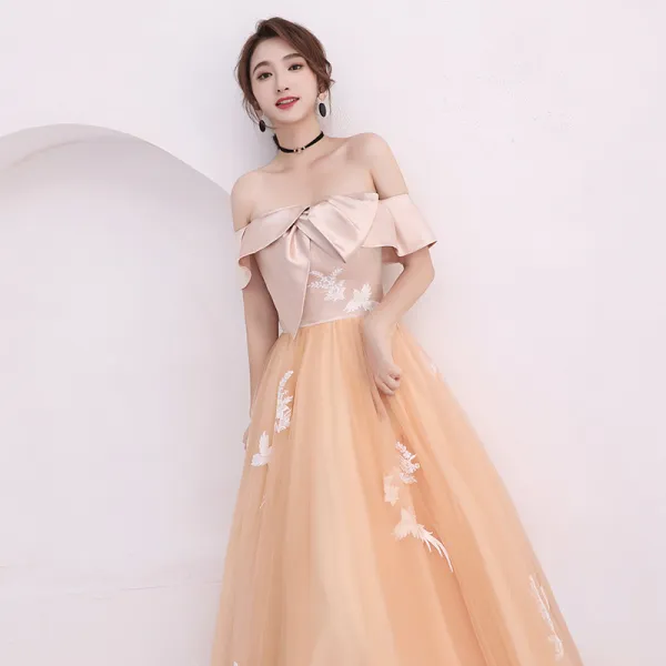 Affordable Champagne Prom Dresses 2018 A-Line / Princess Off-The-Shoulder Short Sleeve Appliques Lace Floor-Length / Long Ruffle Backless Formal Dresses