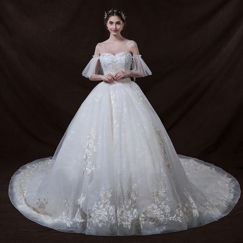 Fine Elfenben Brudekjoler 2018 Ballkjole Av Skulderen Kjæreste 1 2 Ermer Ryggløse Appliques Blonder Paljetter Beading Cathedral Train Buste