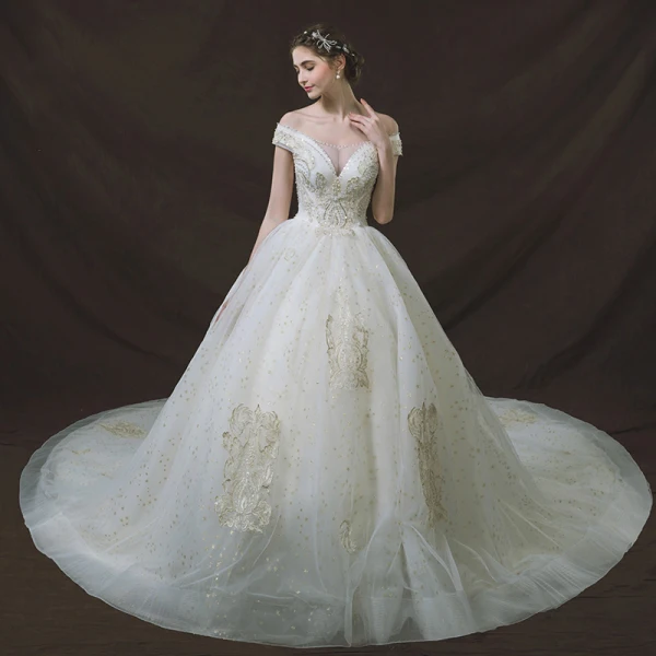 Bling Bling Ivoire Robe De Mariée 2018 Robe Boule De l'épaule Transparentes V-Cou Manches Courtes Dos Nu Glitter Étoile Appliques En Dentelle Perle Perlage Cathedral Train Volants