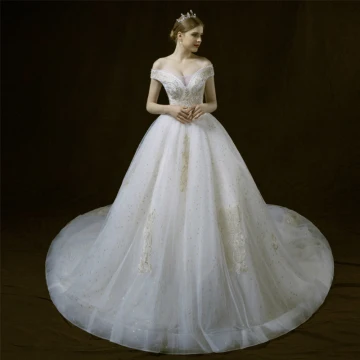 Élégant Ivoire Robe De Mariée 2018 Robe Boule De L Épaule V Cou Manches Courtes Dos Nu Étoile Appliques En Dentelle Paillettes Perle Perlage Cathedral Train Volants