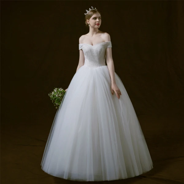 Simple Ivoire Robe De Mariée 2018 Princesse De l'épaule Manches Courtes Dos Nu Perlage Longue Volants