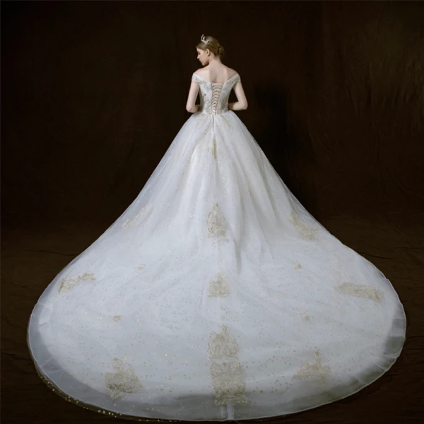 Bling Bling Ivoire Robe De Mariée 2018 Robe Boule De l'épaule Manches Courtes Dos Nu Étoile Appliques En Dentelle Perle Perlage Cathedral Train Volants
