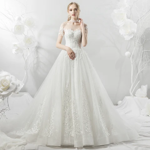 Prisvärd Vita Genomskinliga Bröllopsklänningar 2018 Prinsessa Fyrkantig Ringning Korta ärm Halterneck Appliqués Spets Ruffle Chapel Train
