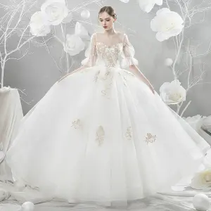 Abordable Blanche Transparentes Robe De Mariée 2018 Princesse Encolure Dégagée Manches Courtes Dos Nu Doré Appliques En Dentelle Perlage Volants Cathedral Train