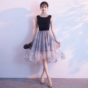 Elegant Svart Grå Homecoming Graduation Kjoler 2018 Prinsesse Scoop Halsen Uten Ermer Printing Blomst Tyll Knelengde Buste Formelle Kjoler