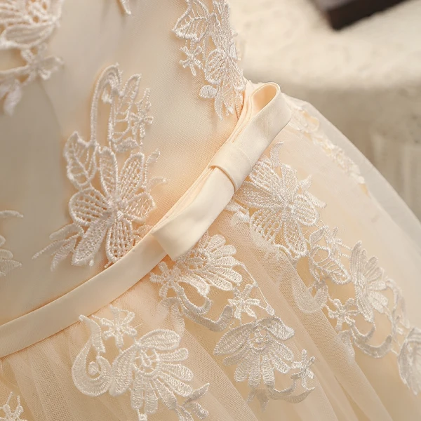 Chic / Belle Champagne Transparentes Été Robe Demoiselle D'honneur 2018 Princesse Encolure Dégagée 1/2 Manches Appliques En Dentelle Noeud Ceinture Volants Dos Nu Robe Pour Mariage