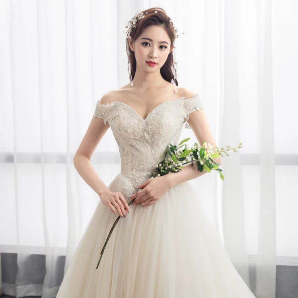 Modest / Simple Champagne Wedding Dresses 2018 Ball Gown Off-The-Shoulder Short Sleeve Backless Appliques Lace Ruffle Chapel Train